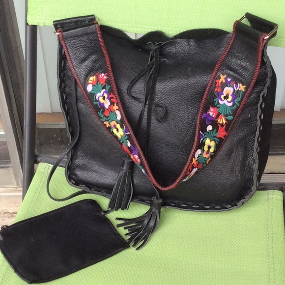 cynthia hart Handbags - Cynthia Hart stunning leather bag HOST PICK 8/15